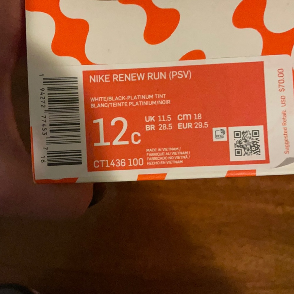 Nike air max like new with box